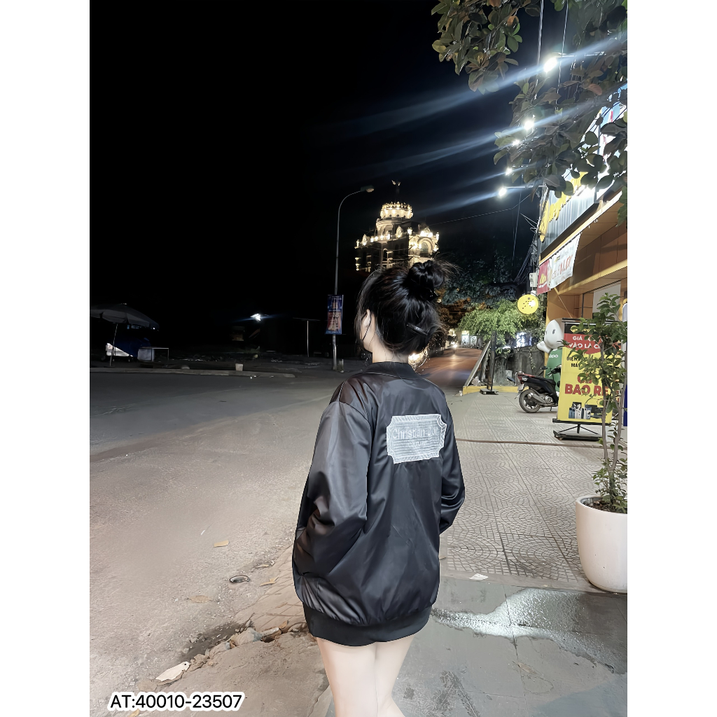 Áo Khoác Gió Dio Họa Tiết Tiết Logo Dio Sau Lưng bản Siêu Cấp