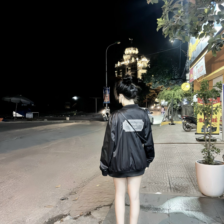 Áo Khoác Gió Dio Họa Tiết Tiết Logo Dio Sau Lưng bản Siêu Cấp