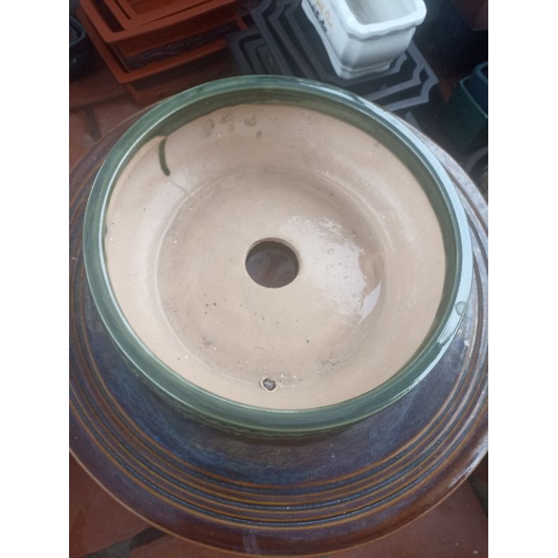 Chậu tròn men xanh bóng 38*13cm hoa văn cổ