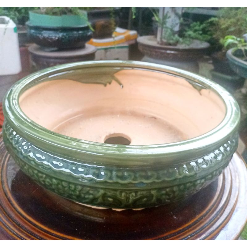 Chậu tròn men xanh bóng 38*13cm hoa văn cổ