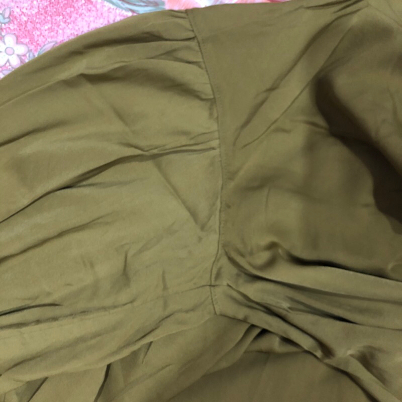 Áo sơ mi xanh rêu WWW