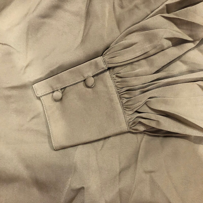 Áo sơ mi xanh rêu WWW