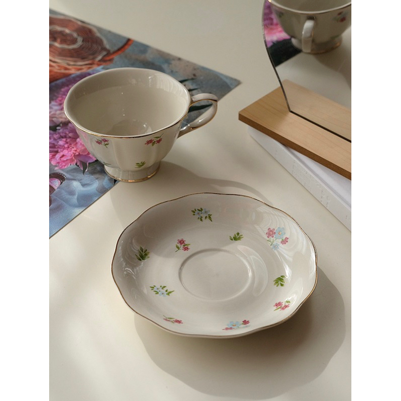 Set tách trà gốm hoa nhí nhẹ nhàng phong cách ins