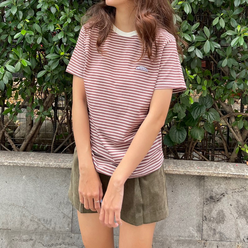 ÁO THUN THÊU LOGO SỌC ĐỎ