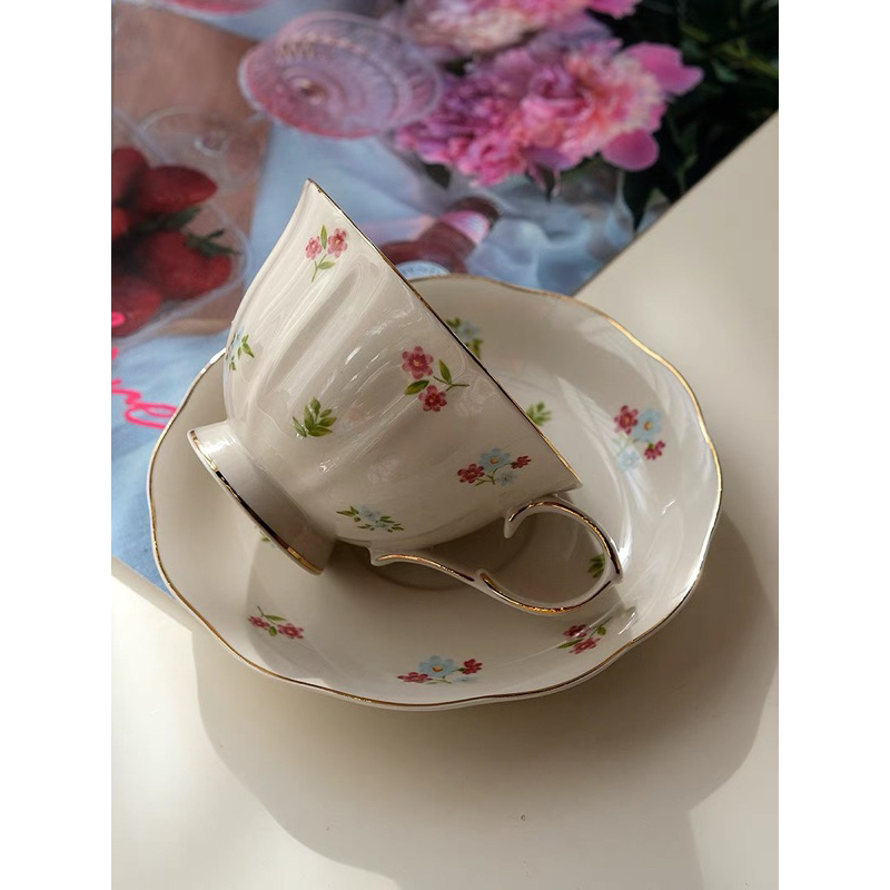 Set tách trà gốm hoa nhí nhẹ nhàng phong cách ins