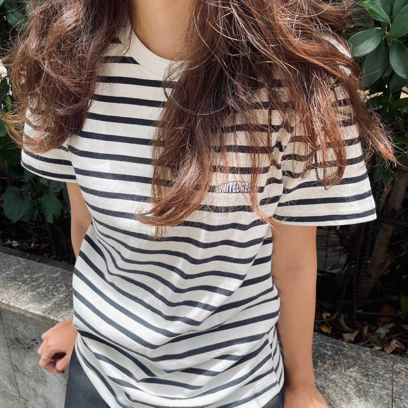 ÁO THUN LOGO THÊU SỌC ĐEN