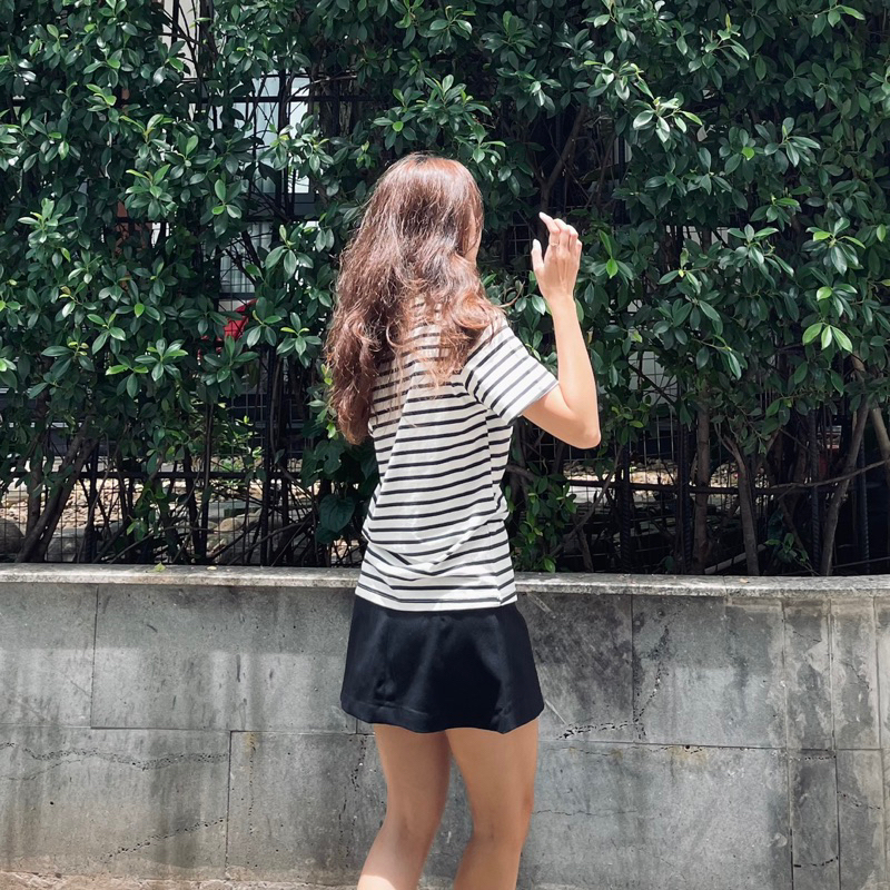 ÁO THUN LOGO THÊU SỌC ĐEN