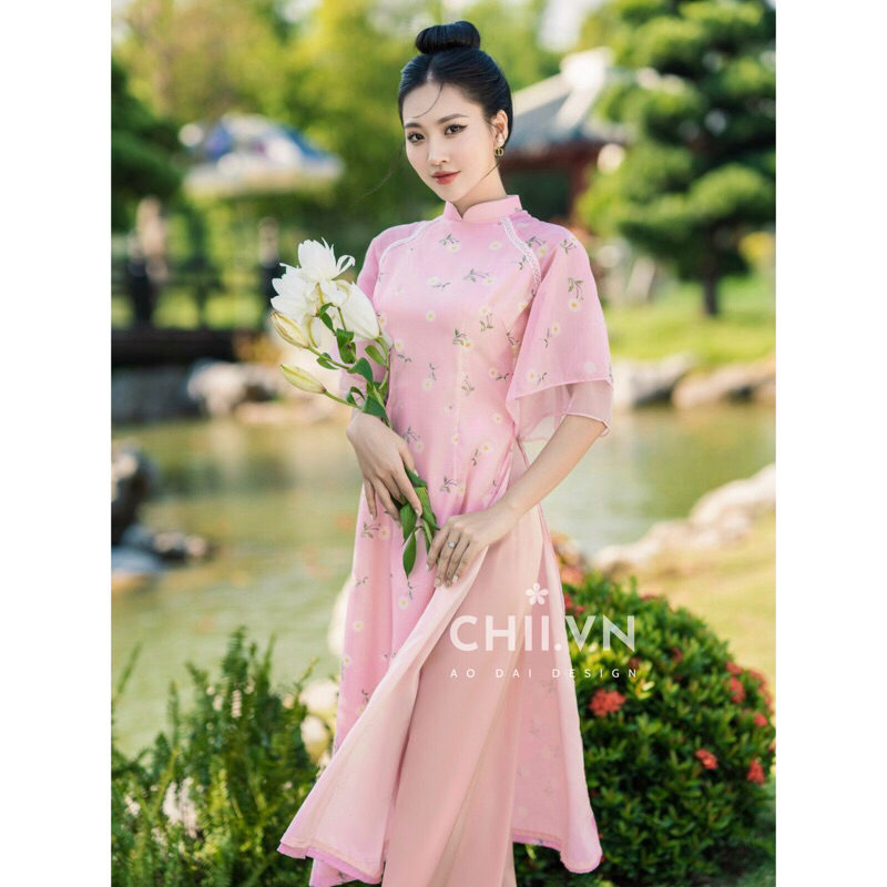 Áo Dài Cách Tân Cúc Hoạ Mi Hai Màu Hot Trend