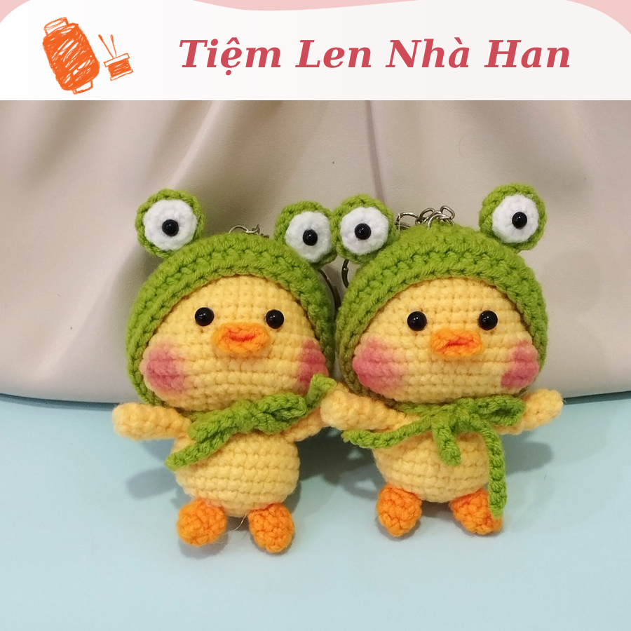 Móc khóa vịt đội mũ ếch bằng len dễ thương