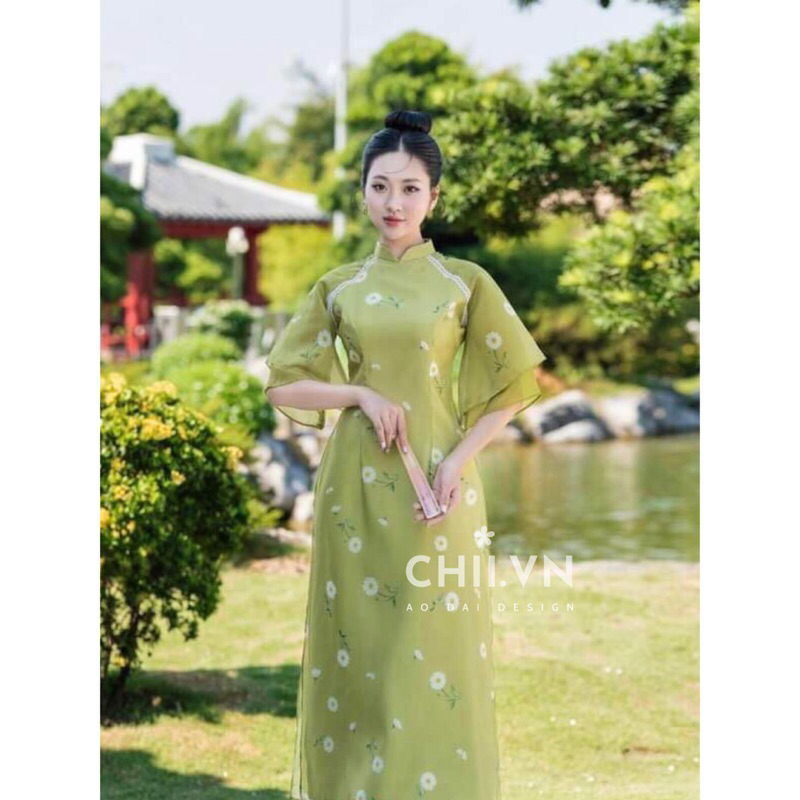 Áo Dài Cách Tân Cúc Hoạ Mi Hai Màu Hot Trend