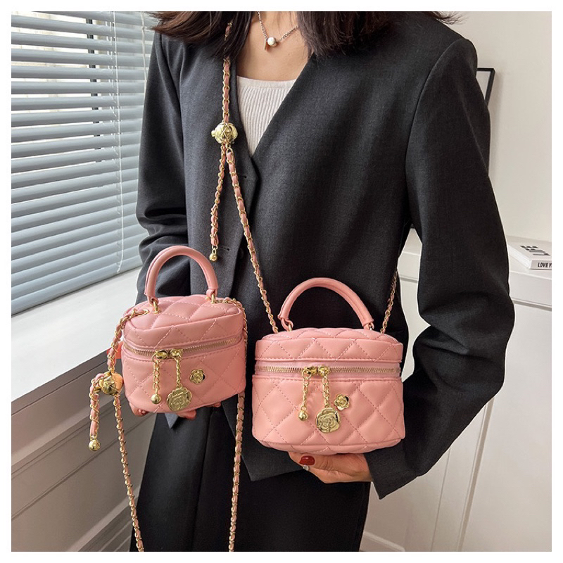 Túi Xách Nữ Tiểu Thư Điệu Đà 2 Quai Xách Tay Và Đeo Chéo Màu Hồng Đen Trắng Size To và Bé Phong Cách Hàn Quốc Nhẹ Nhàng