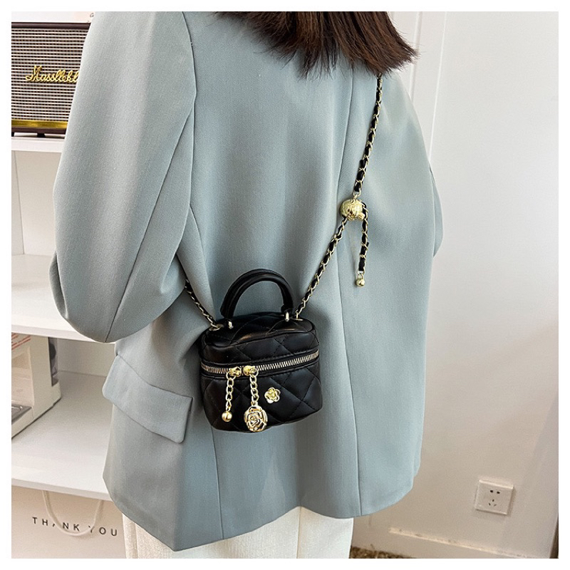 Túi Xách Nữ Tiểu Thư Điệu Đà 2 Quai Xách Tay Và Đeo Chéo Màu Hồng Đen Trắng Size To và Bé Phong Cách Hàn Quốc Nhẹ Nhàng