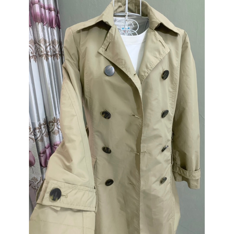 Áo khoác măng tô gió