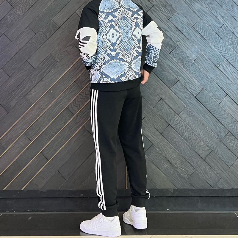 Adidas hàng xuất dư