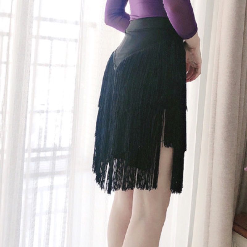 CHÂN VÁY TUA RUA CHÉO 2 BÊN