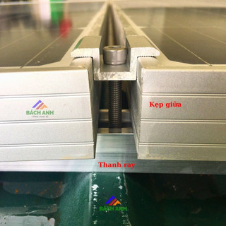 Kẹp giữa lắp đặt tấm pin NLMT(đủ phụ kiện)