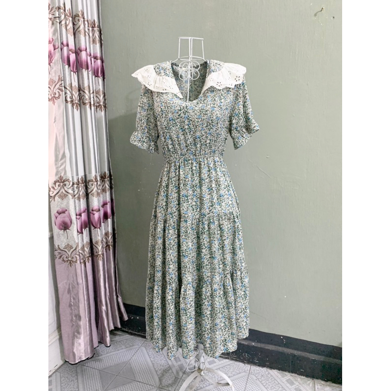 Váy đầm hoa nhí xanh đáng yêu