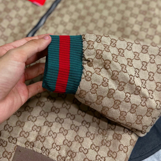 Áo Khoác bomber vải bò họa tiết của nhà G.CCi hàng chuẩn độ hoàn thiện