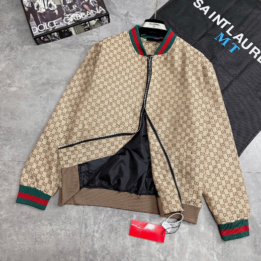 Áo Khoác bomber vải bò họa tiết của nhà G.CCi hàng chuẩn độ hoàn thiện