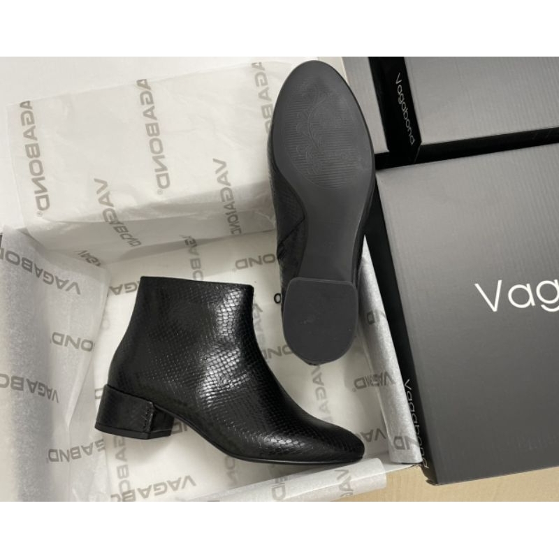 Boot v*agabond phong cách