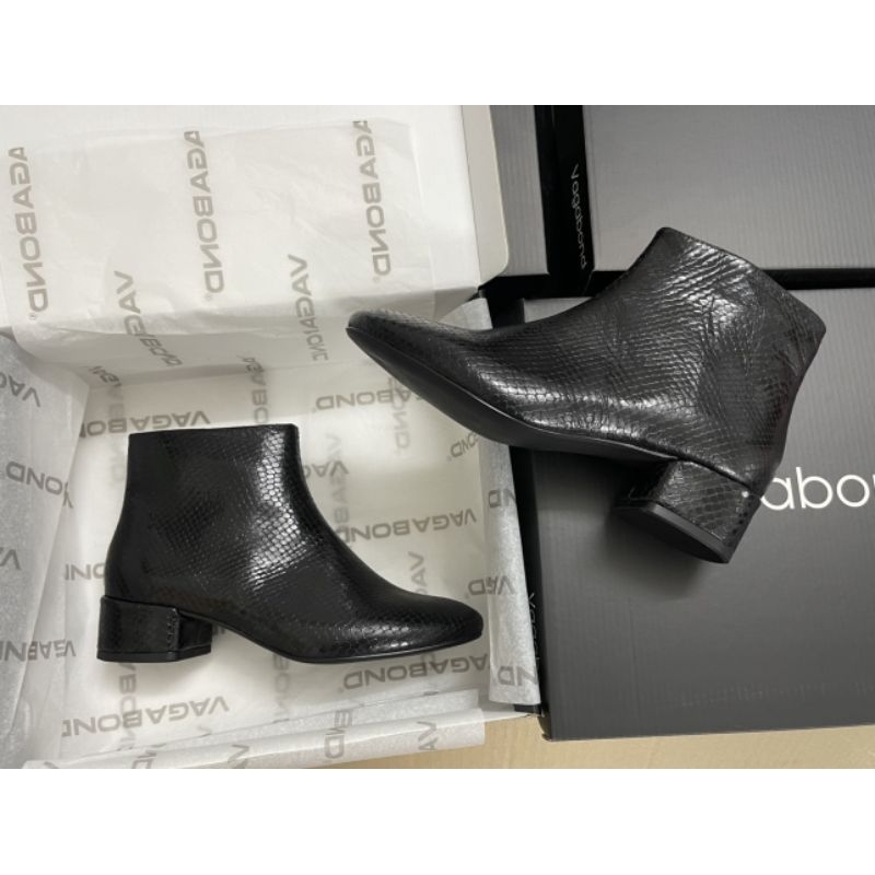 Boot v*agabond phong cách