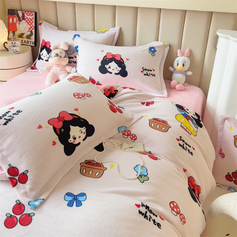 Bộ chăn ga và vỏ gối 4 món nỉ nhung tuyết sữa mềm mịn hoạ tiết hoạt hình hoa lá siêu xinh