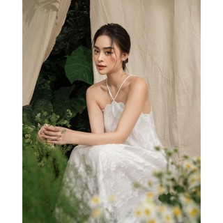 váy cổ yếm dáng xuông