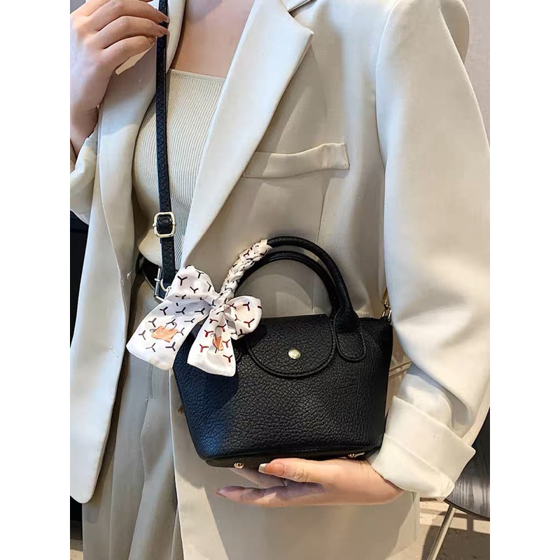 Túi đeo chéo Túi xách tay Túi HOBO QUAI XÁCH CÚC BẤM phong cách Hàn Quốc trẻ trung