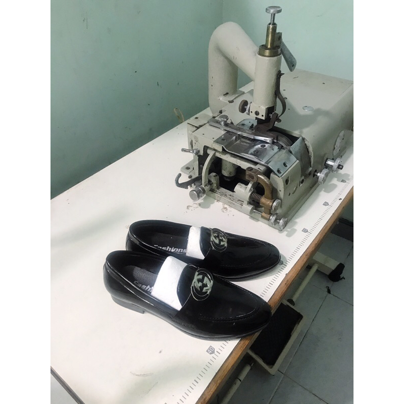 Giày lười da nam công sở màu đen mác gu cì phong cách hàn quốc giày dior nam da bóng full size 38-43