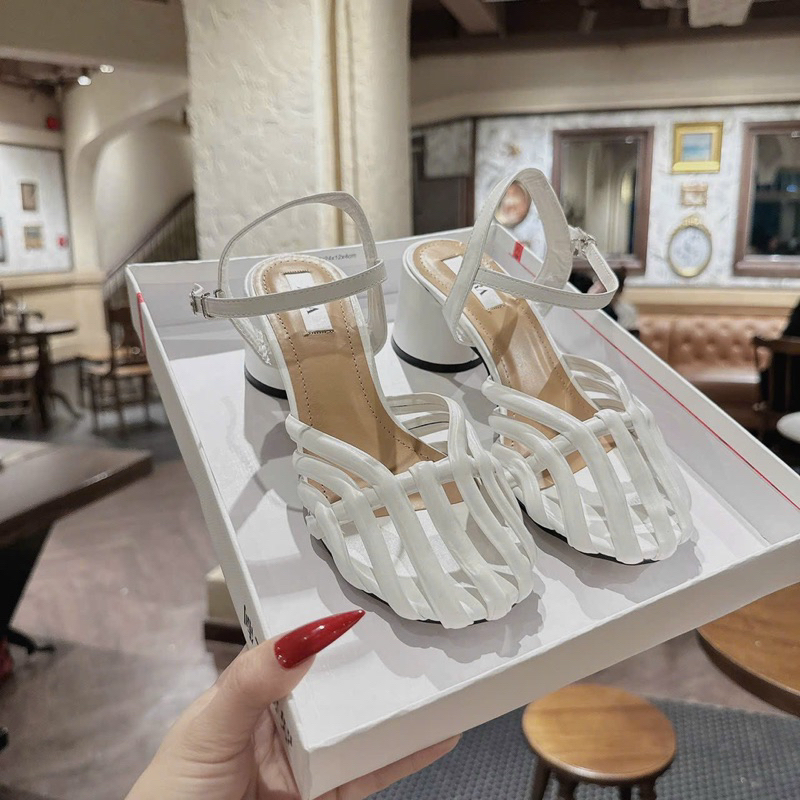 GIÀY GÓT VUÔNG RỌ 😍