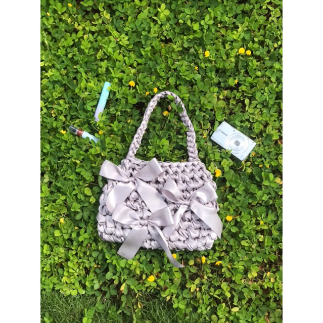 Túi ruy băng satin handmade kẹp nách đi tiệc hay mang hàng ngày màu xám - Freelence