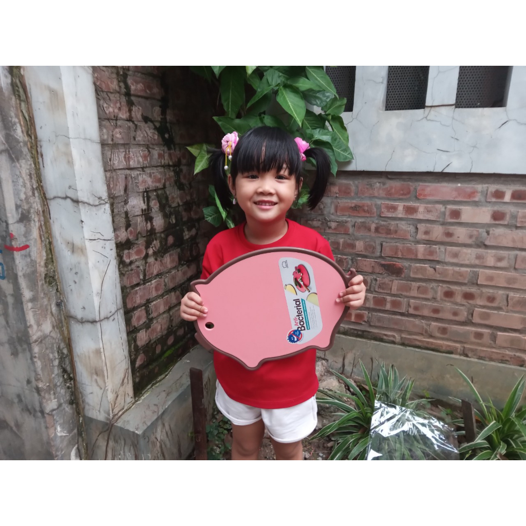 Thớt lock hình con lợn