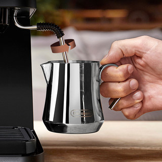Máy pha cà phê Espresso Delonghi EC235.BK - BẢO HÀNH 12 THÁNG