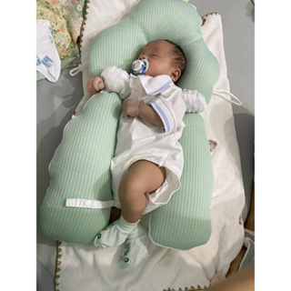 Gối chống giật mình cho bé, định hình chống bẹp đầu vừa làm gối ôm, gối chặn GENMAMA
