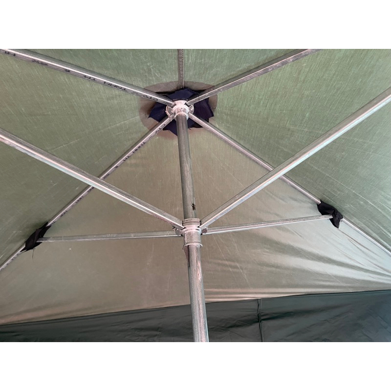 Ô vuông chính tâm ô che ngoài trời