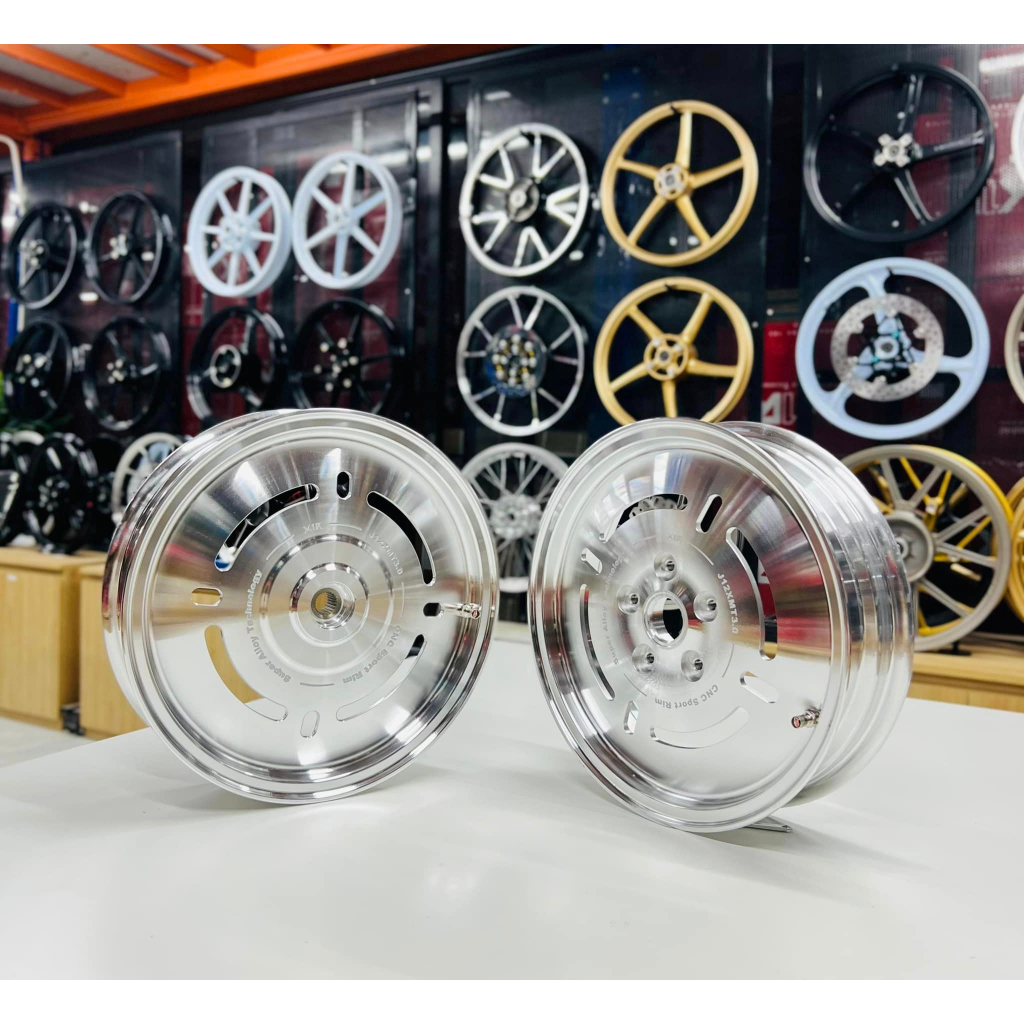 MÂM VESPA SPINRT150