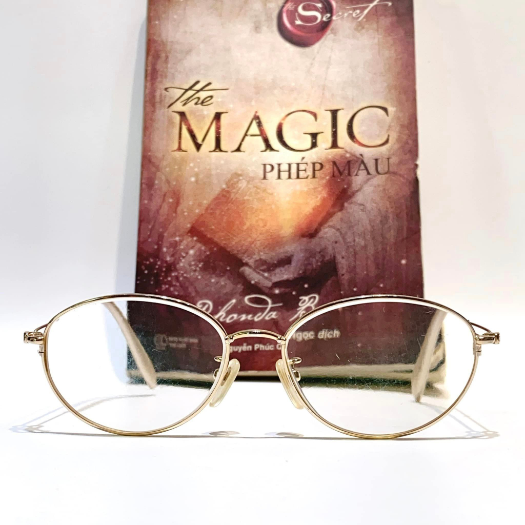 Gọng kính si Nhật