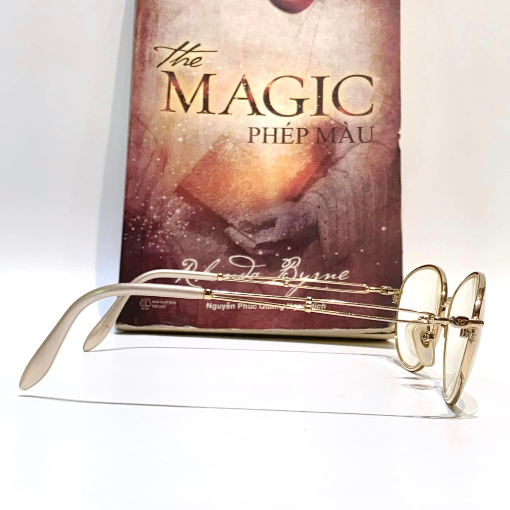 Gọng kính si Nhật