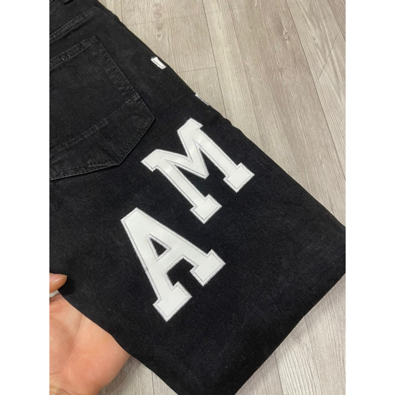 Quần jean amiri thêu chữ đùi,quần jean amiri vá kẻ thêu chữ AMIRI cực hot