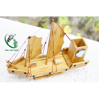Thuyền buồm bằng tre