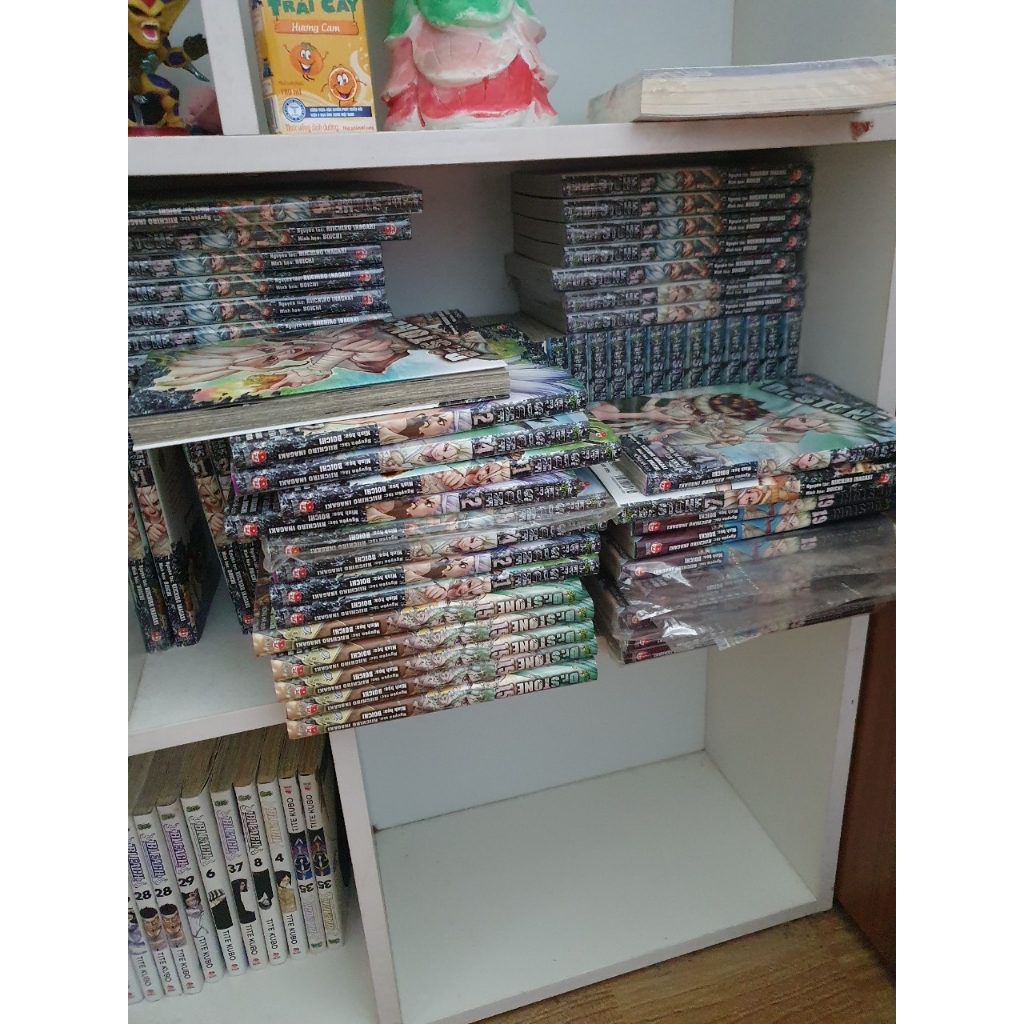 Dr.stone lẻ chất lượng đẹp có ố nhẹ