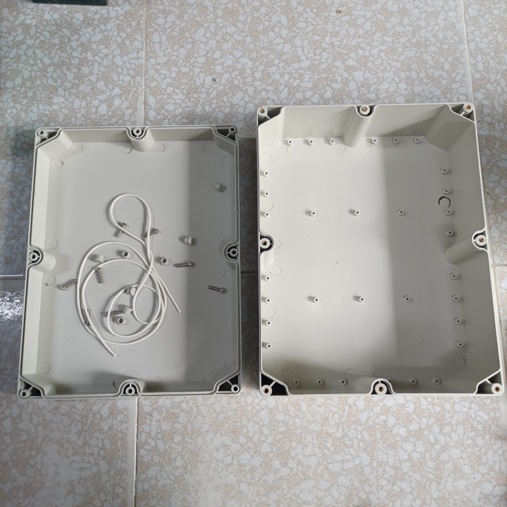 Hộp Nhựa ABS 300x230x110mm  lắp được 8 cell pin 46160