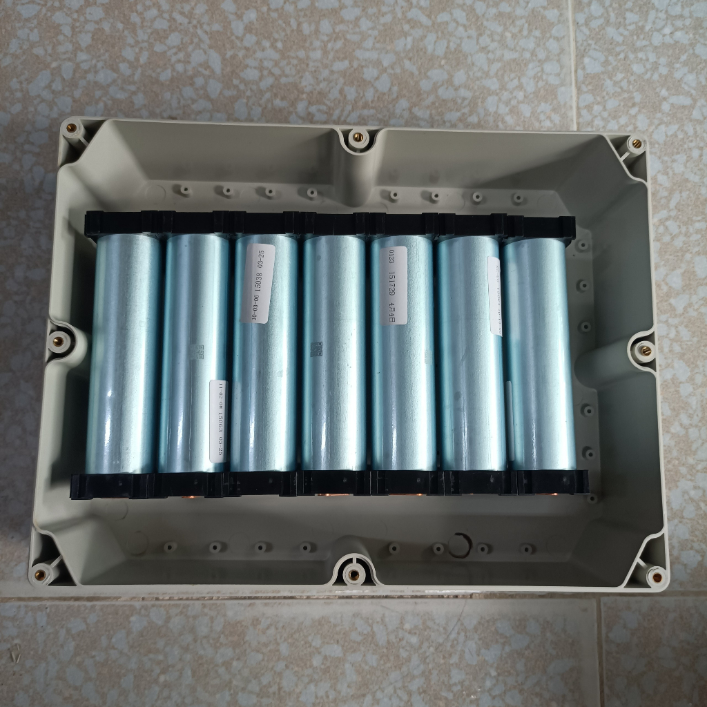 Hộp Nhựa ABS 300x230x110mm  lắp được 8 cell pin 46160