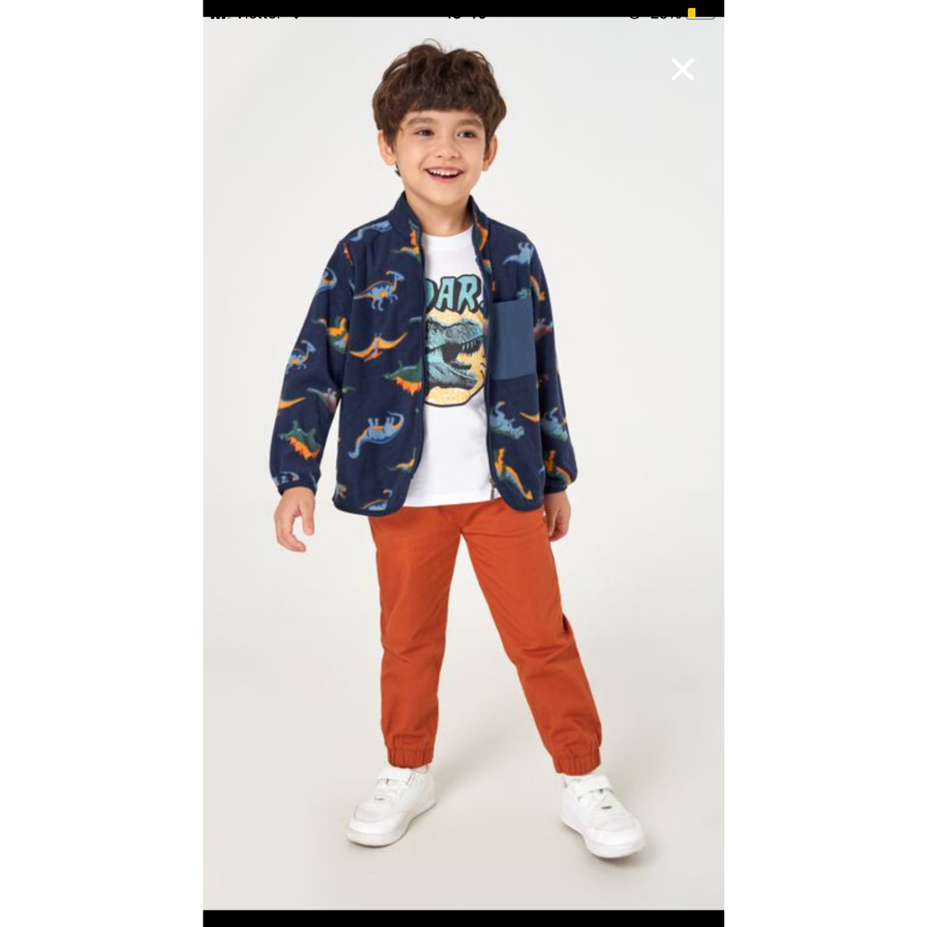 Áo khoác bé trai cổ lửng dài tay in họa tiết Thêm vào yêu thích Mã sp: 2OT22W005