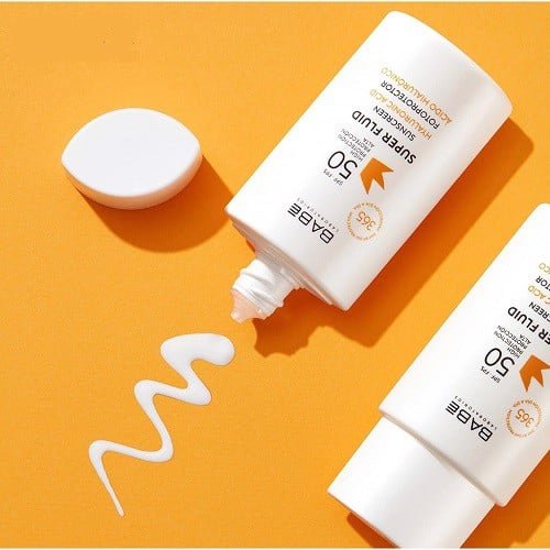 Kem chống nắng BaBe Super Fluid Sunscreen Hyaluronic Acid SPF50 chữ cam