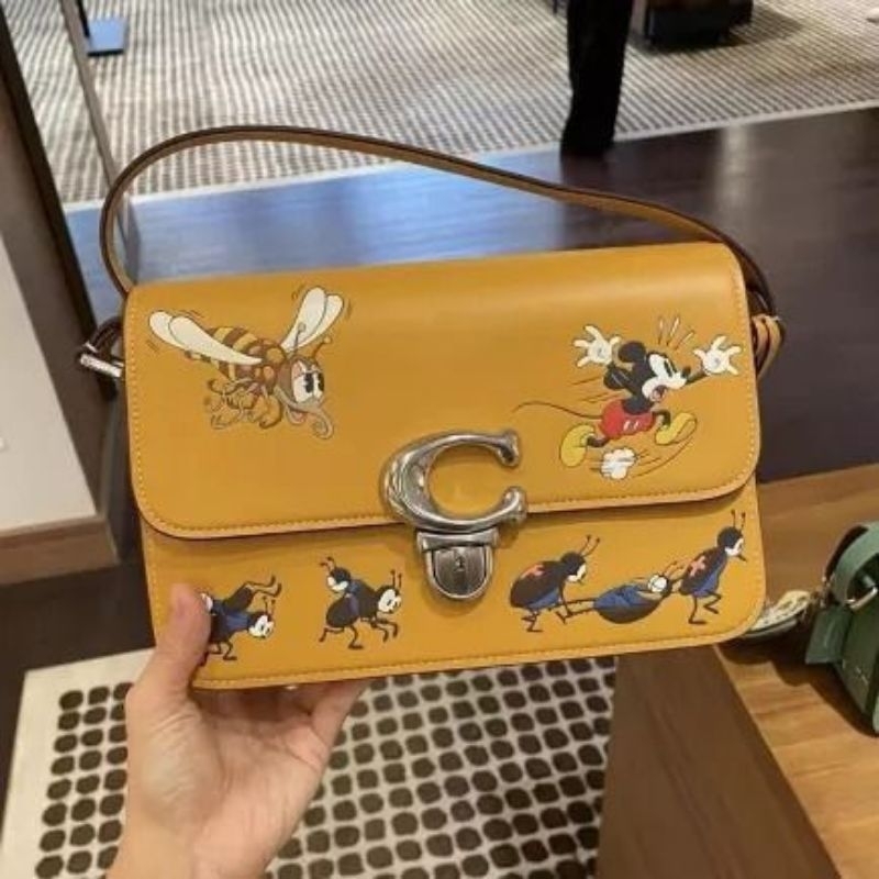TÚI DISNEY X COACH STUDIO MICKEY MOUSE AND WATERING