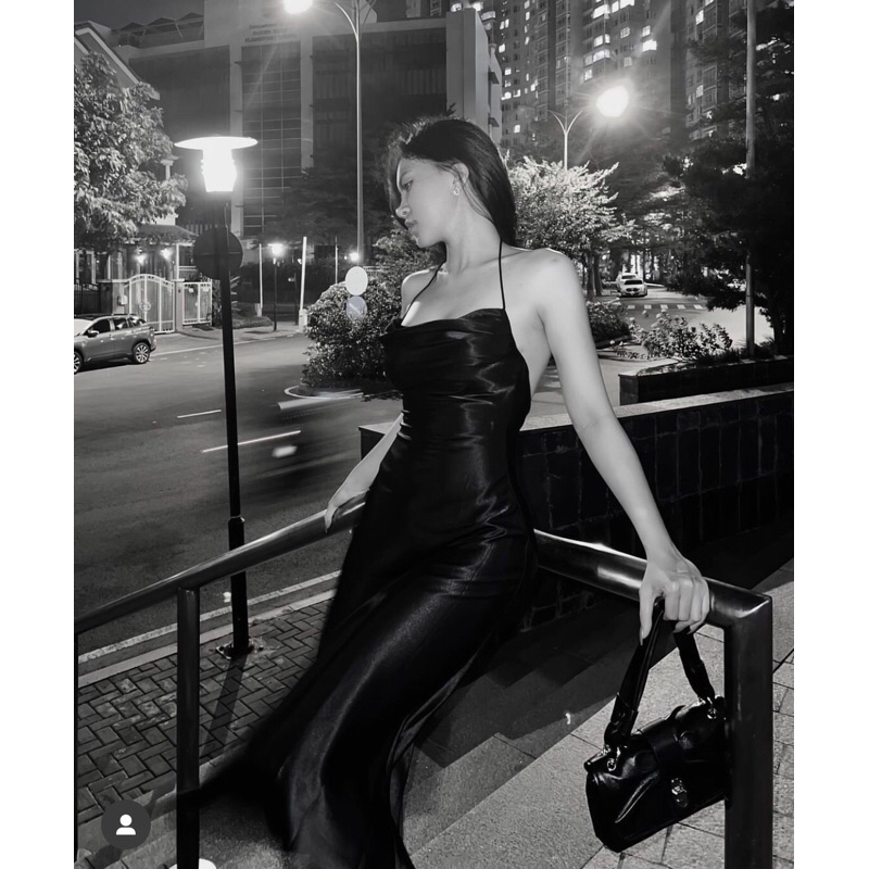 Đầm Lụa Lưng V Không Mút