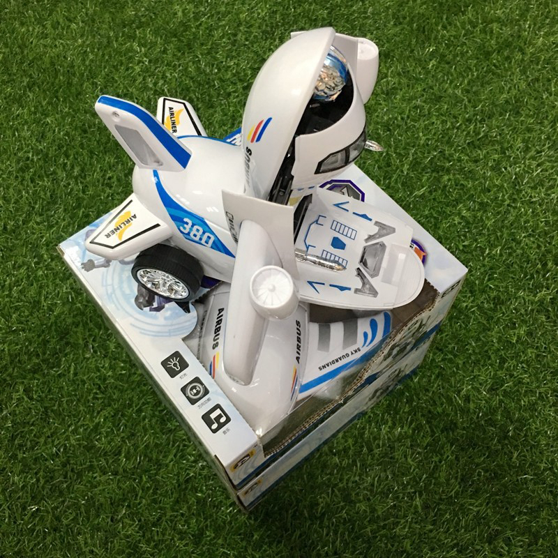 Máy bay biến hình thành robot phát nhạc cho bé