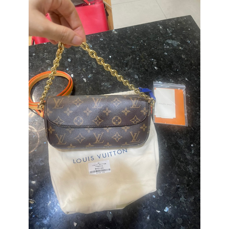 THANH LÝ túi xách tay có dây đeo chéo