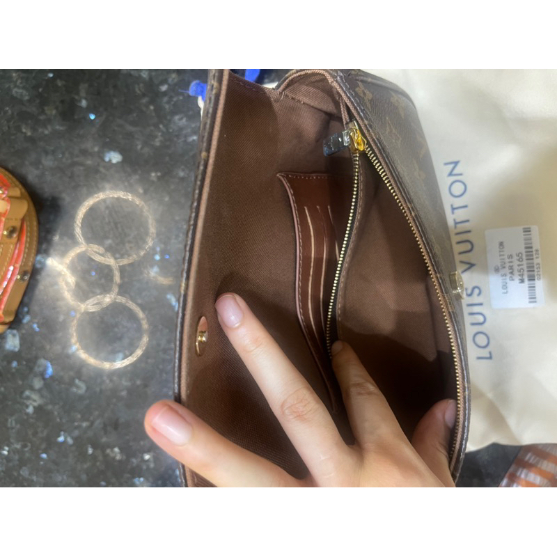 THANH LÝ túi xách tay có dây đeo chéo